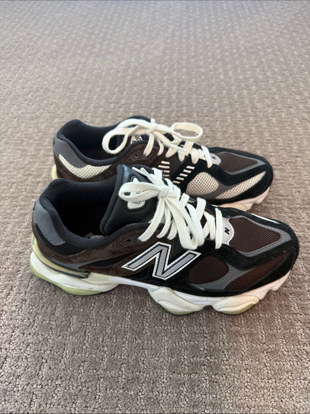 New Balance 9060 Sneakers